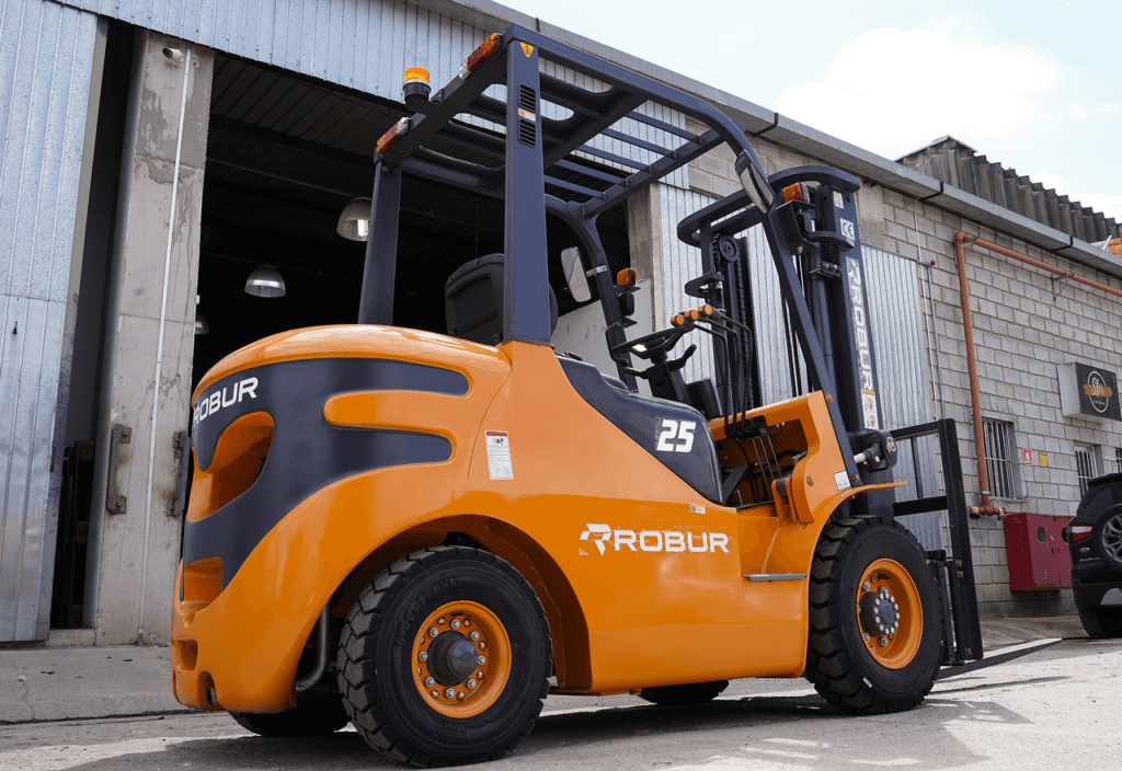 Foto Empilhadeira a Diesel ROBUR